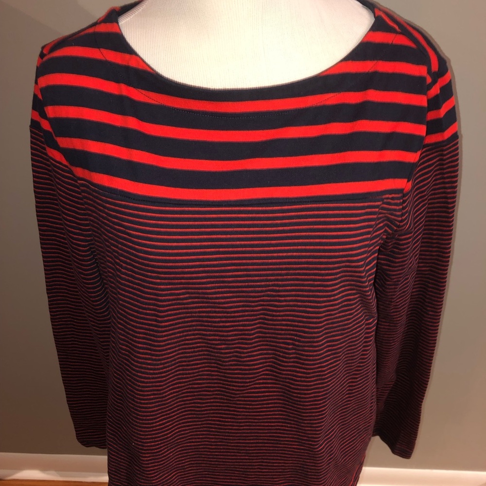 Worn once gap T-shirt with boat neck